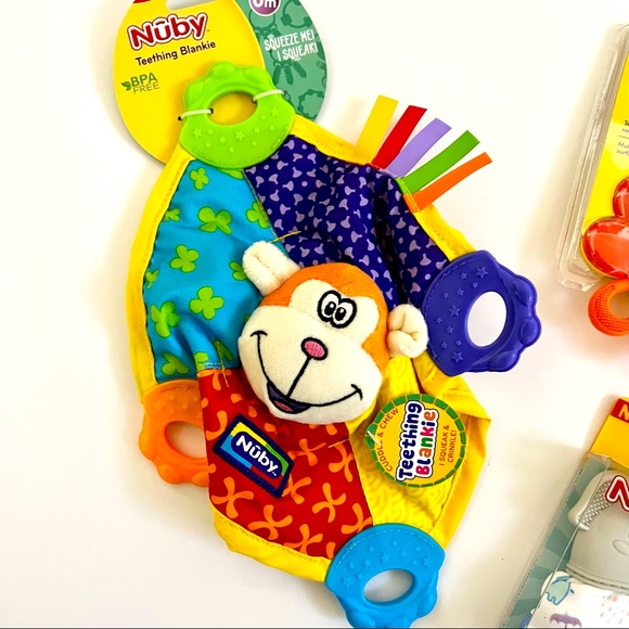 Nuby Baby Teething Bundle of 3- Teething Blanket, Vibe-eez, Mitten NEW!!! - Picture 3 of 5